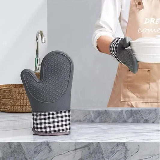 Silicone Insulated Glove for Kitchen oven use for high temperature